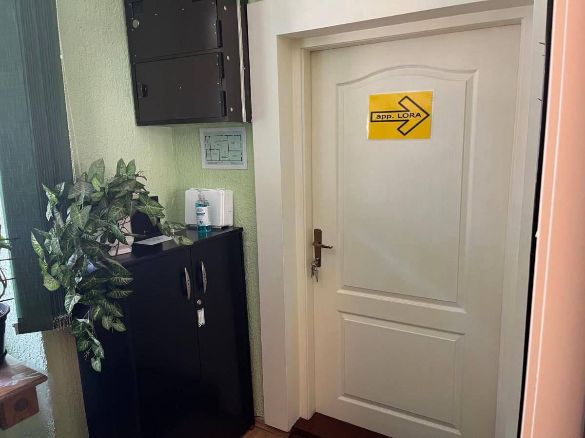 Apartman Lora Apartment Рийека Екстериор снимка