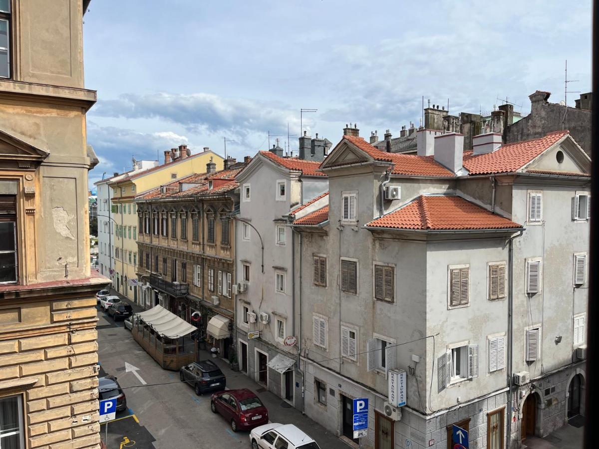 Apartman Lora Apartment Рийека Екстериор снимка
